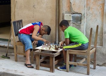 Imagen referencial de niños y adolescentes en Cuba
