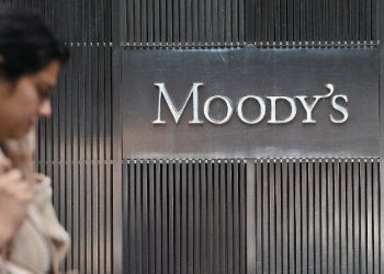 Moody’s baja a ‘negativa’ la calificación crediticia de Bolivia