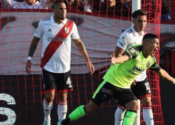 Liga argentina: El puntero River cayó ante el modesto Barracas Central