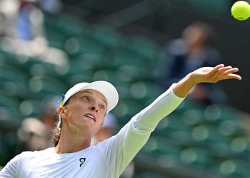 Iga Swiatek avanza en Wimbledon