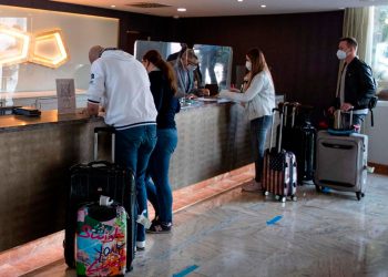 turistas_hotel.jpg