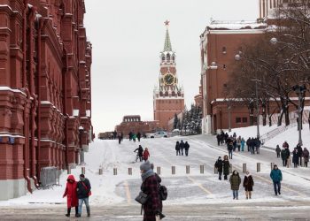Rusia planea aumento de 18,5 por ciento en salario mínimo para 2024