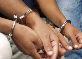 Dos de los cinco hombres que violaron a una niña son capturados cuando trataban de huir a Argentina
