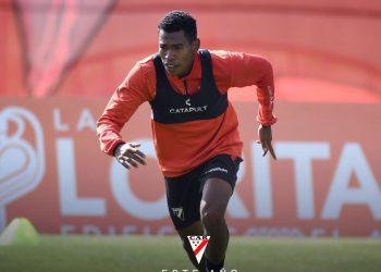 El lateral Diego Medina está cerca del Istanbulspor de Turquía