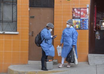 El Alto activa la vacunación casa por casa