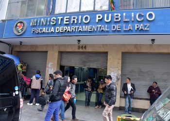 Denuncian a un obispo por encubrimiento en un caso de violación