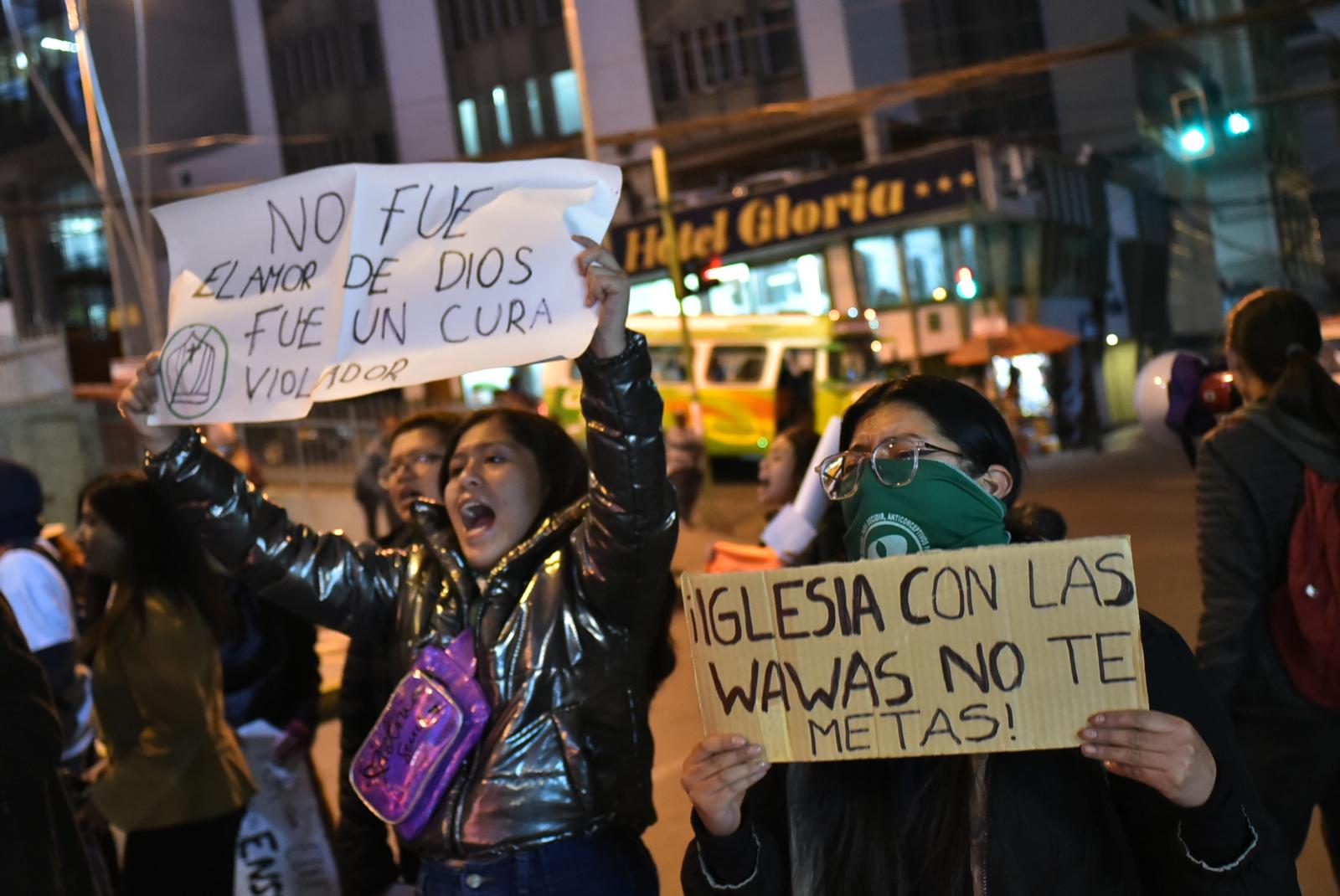Jesuitas informan que se denunció y entregó el diario del otro cura acusado de pederastia