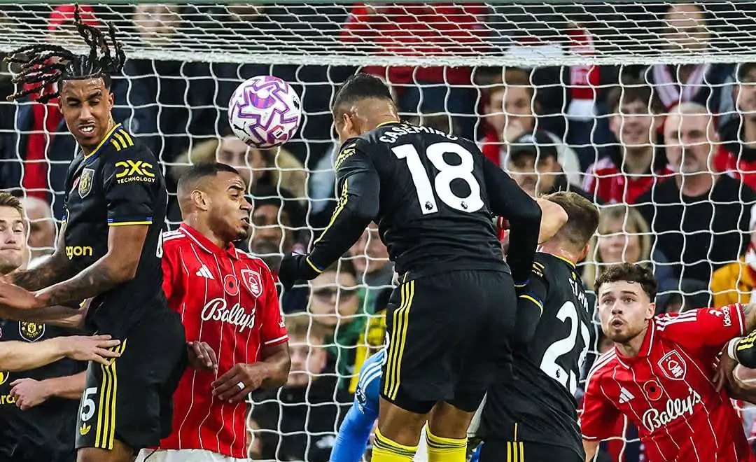 Manchester United se frena en la Premier