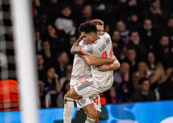 Bayern domina al PSG con doblete de Luis Díaz antes de ser expulsado