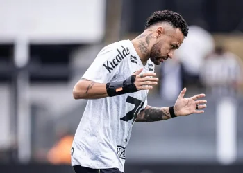 Palmeiras defiende liderato ante Santos, con Neymar en duda