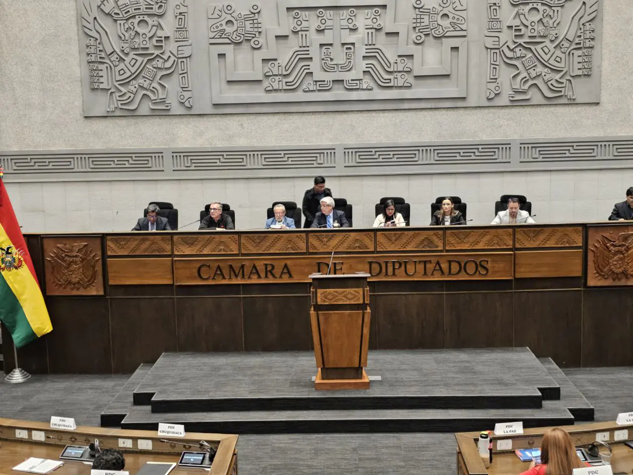 Diputados inicia primera sesión preparatoria y conforman Directiva Ad Hoc