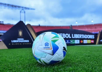 Conmebol analiza jugar finales de la Libertadores fuera de Sudamérica