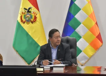 Arce promulga la ley de diferimiento de créditos