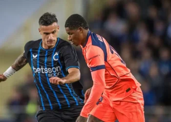 El Barcelona evita la derrota en un partido loco en Brugge