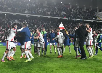 Remontada épica del Rayo en Conference