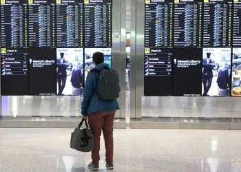 Cientos de vuelos cancelados en EEUU por cierre gubernamental