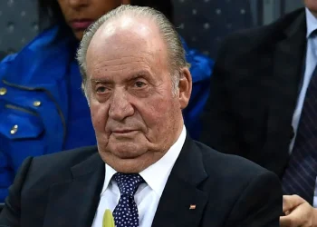 Las memorias del rey Juan Carlos I reabren debate sobre su legado
