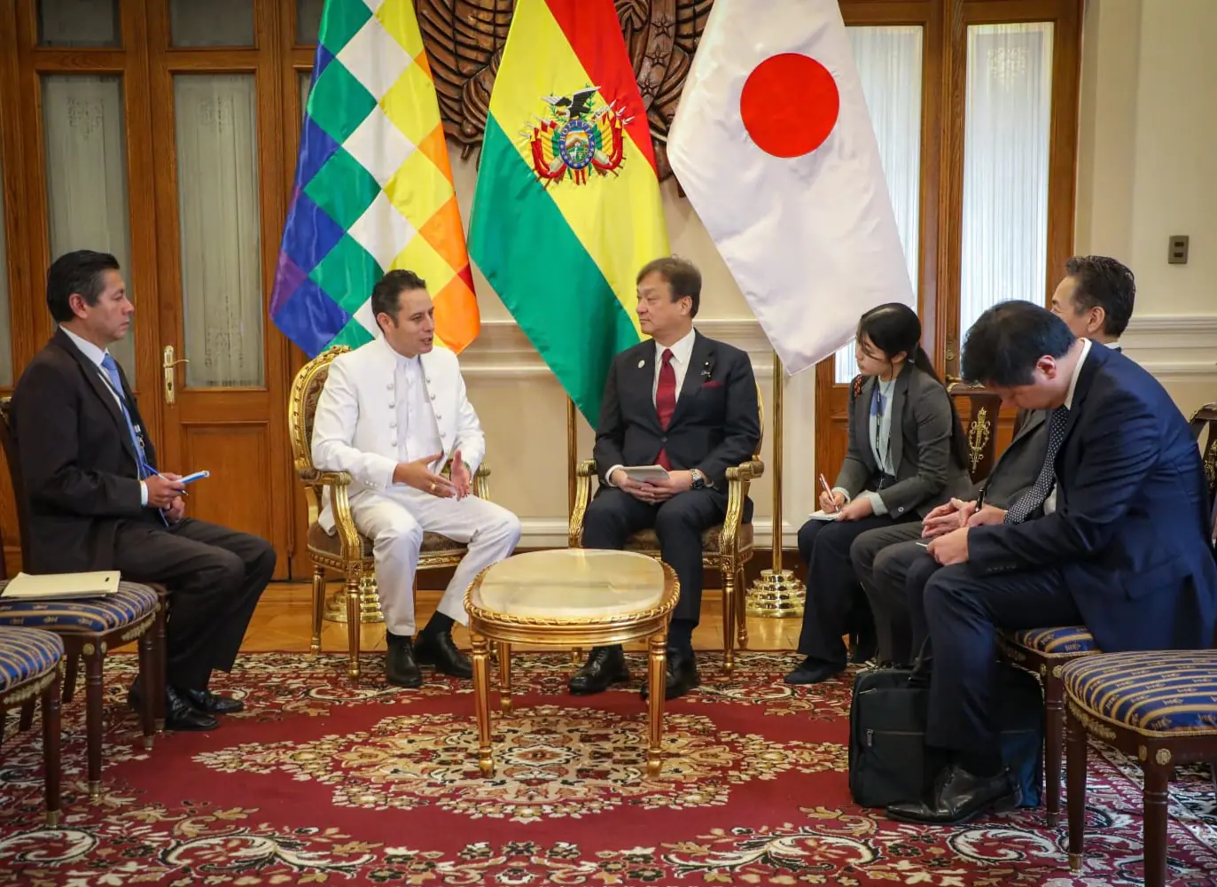 Vicepresidente se reunió con representantes de Japón y Corea del Sur