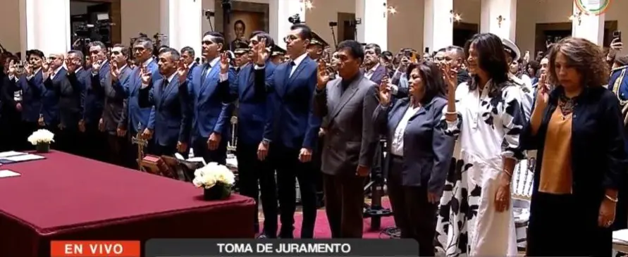 El presidente Paz posesiona un gabinete técnico