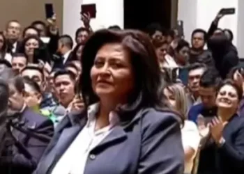 La médico Marcela Flores Zambrana es la nueva ministra de Salud