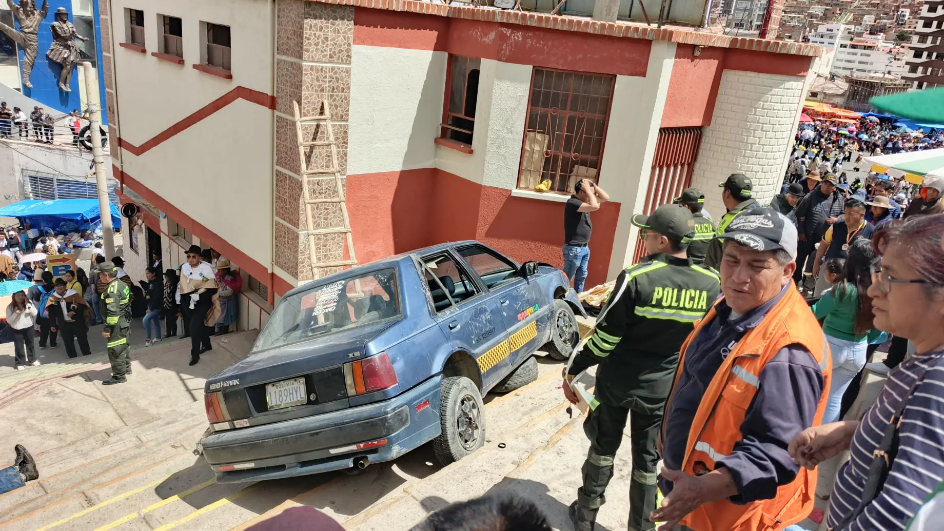 El vehículo siniestrado en Oruro. FOTO: Fiscalía de Oruro