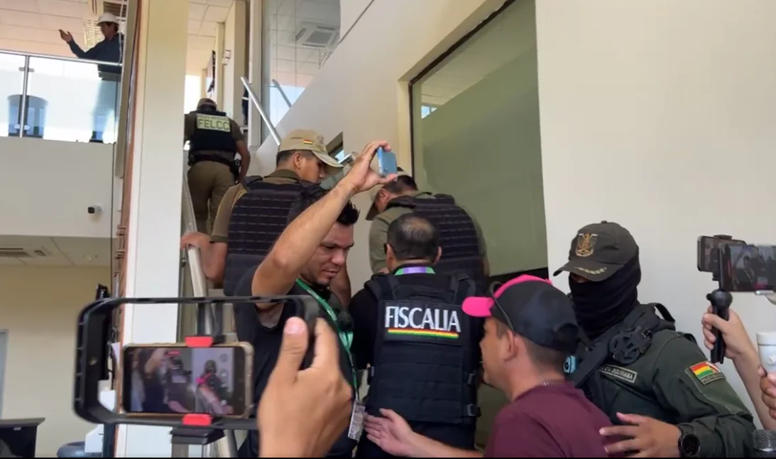 Fiscalía allana oficinas de YPFB Riberalta por presunta corrupción