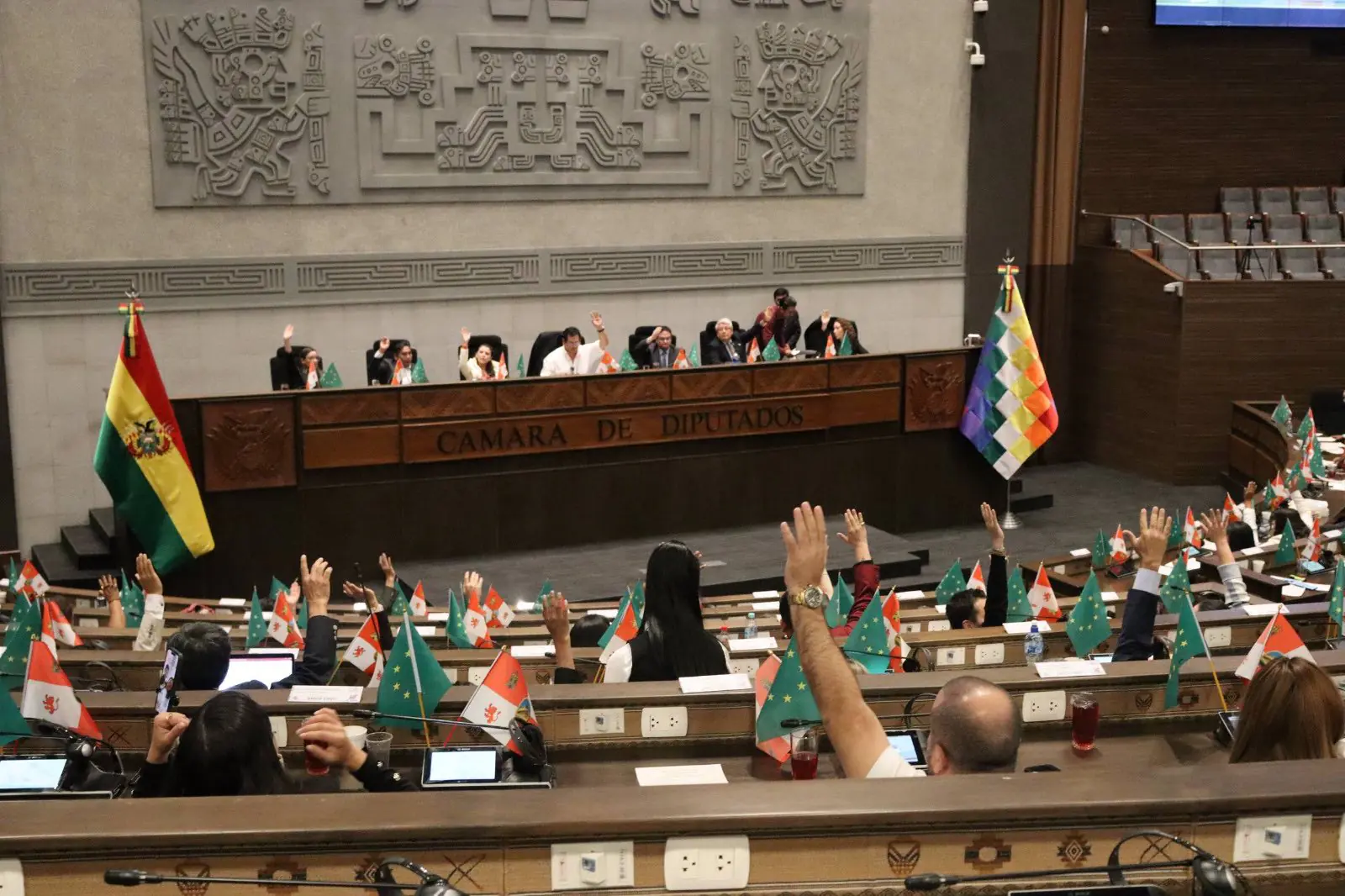 PDC y Unidad se reparten comisiones y comités legislativos