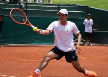 Santiago Lora brilla en el Cóndor de Plata con título y subcampeonato