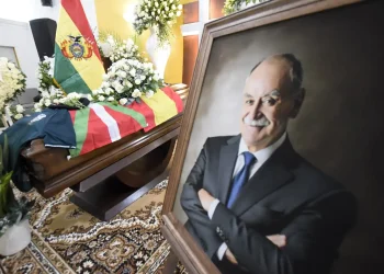 Con el adiós de sus hijos y plantel 93-94, Azkargorta es sepultado