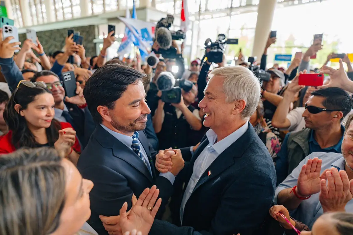 Kast inició su campaña para el balotaje/AFP