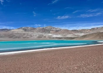 Chile crea seis áreas protegidas para resguardar salares de Atacama