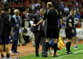 El ‘Piojo’ Herrera dejará Costa Rica tras quedar fuera del Mundial