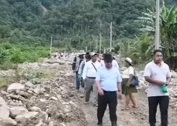 El gobernador Sánchez acude a Villa Tunari tras la mazamorra