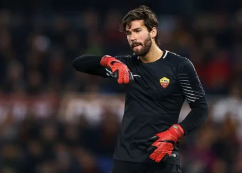 Entrenador de Liverpool anuncia recuperación de Alisson Becker