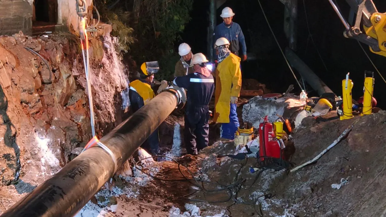 YPFB repara oleoducto y controla fuga de gas en Samaipata