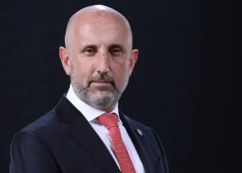 Presidente de Costa Rica pide disculpas por ‘fracaso’ mundialista