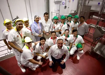Bovinsa estrena el frigorífico más moderno y fortalece la industria cárnica