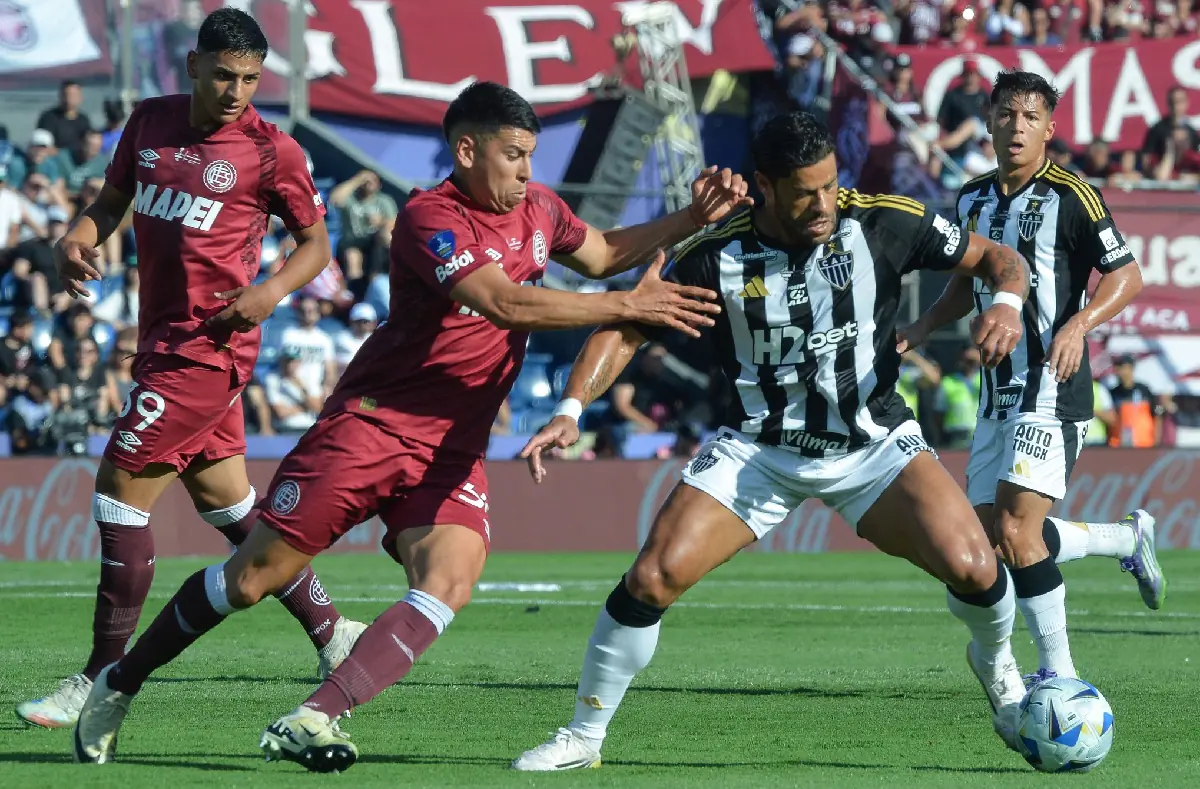 Jugadores del Mineiro lamentan derrota en final de la Sudamericana