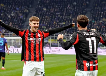 El AC Milan es segundo en Italia tras ganar el derby