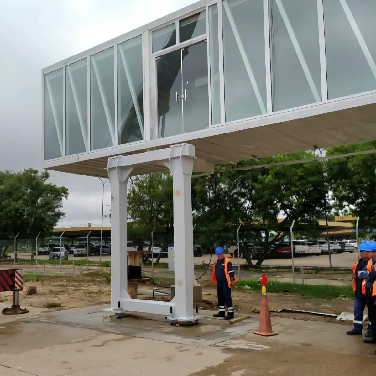 Puentes de abordaje en tres aeropuertos alcanzan 85% de avance