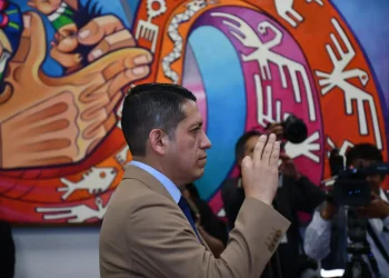 Paz posesiona a Yamil García como viceministro de Transparencia