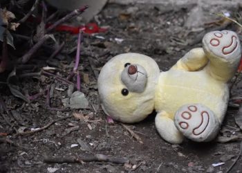 Niño golpeado por su tía en Santa Cruz logra salir del hospital
