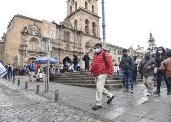 Parar el COVID y reactivar la economía, las urgencias 2021