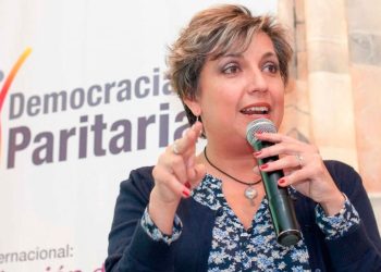 Coordinadora de Mujer revisa listas para garantizar principio de paridad