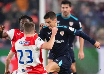 McTominay lidera a un Napoli que dedica su triunfo a Maradona
