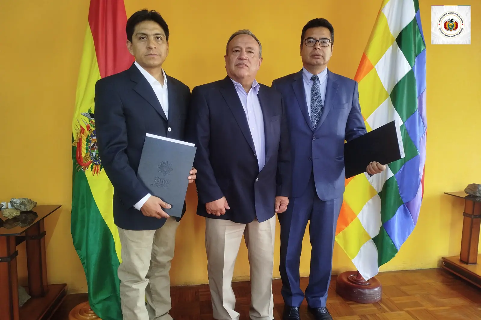 Posesionan autoridades en AJAM y Senarecom para reforzar control minero