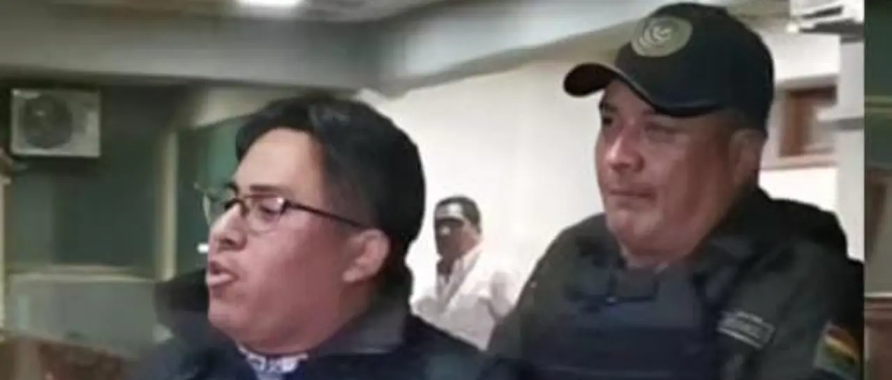 Remberto López cuando salía de su audiencia/Captura de pantalla