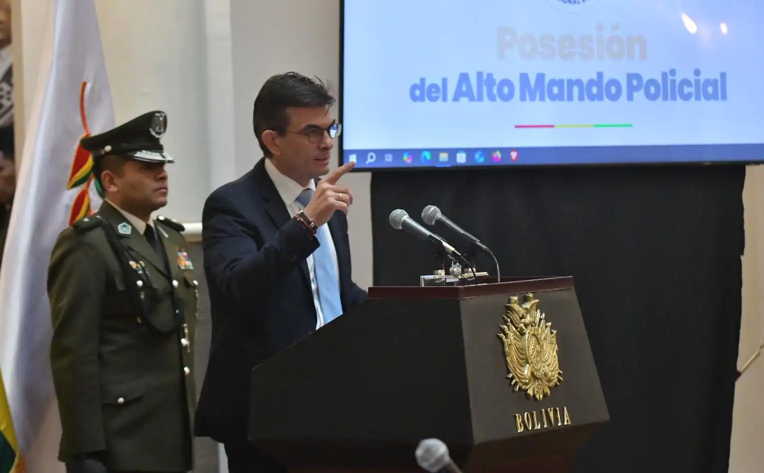 Paz pide a la Policía y FFAA recuperar soberanía en el país