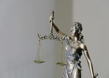 Justicia en ruinas: tiempo de reconstruir