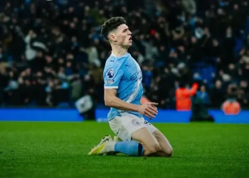 Foden salva al Manchester City de un lío contra el Leeds